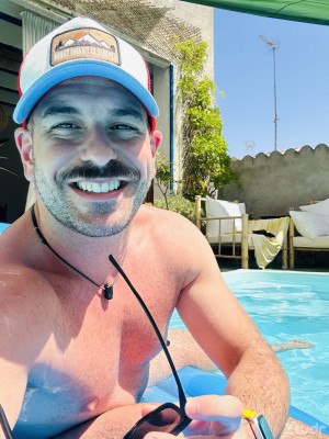 Xtudr - Slu7: I'm looking for dominant men to give me whims.