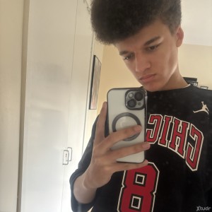 Xtudr - Jv_uvay: I like theatre and also a good laugh