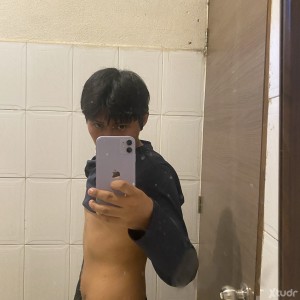 Xtudr - Alex-8137:  I am submissive, I answer your messages/soy sumiso ,te respondo tus mensajes