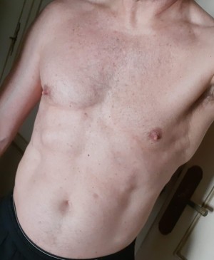Xtudr - DEPORMADPAS: Athlete very submissive bottom looking for young hard and demanding Dominant man