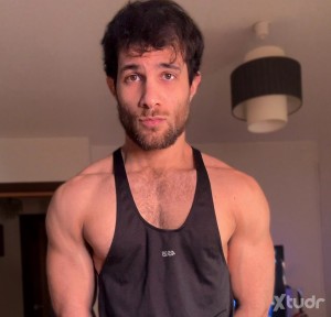 Xtudr - edward1111: love sending pics and receiving pics