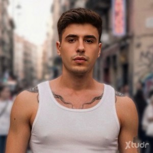 Xtudr - DomSupremm: Solo me sirven los mejores sumisos. 
Mis órdenes; tu obediencia.