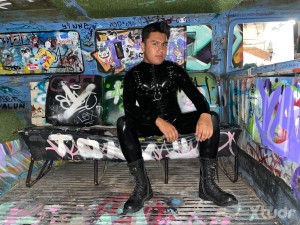 Xtudr - CristianBondageLover: Interested in bondage and submission sessions, I like humiliation and stress positions.