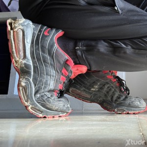 Xtudr - esclavocontroltotal: Me ofrezco como esclavo 24/7 control humillación dominación,
me entrego al 100% 
Con aguante con el látigo inmo...