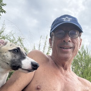 Xtudr - sunbuns99: A professional who is now semi-retired, loves nature, camping, outdoorsy activities without sports competitions.