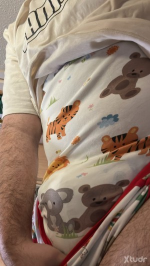 Xtudr - Rgrs: ABDL diaper lover piss