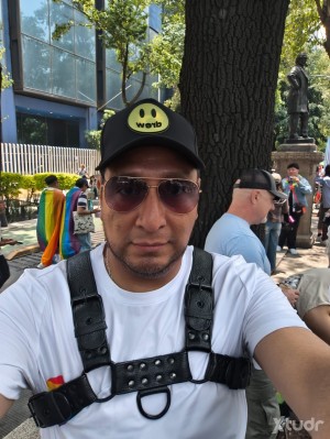 Xtudr - arte02: Saludos, aqui expolicia federal pasivo, sumiso, radico en Tlaxcala. 
En busca de amigos activos o Amos, alguien para conocer...