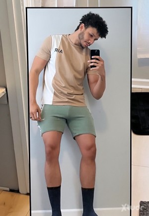 Xtudr - studjames: Looking for a fu!kbud