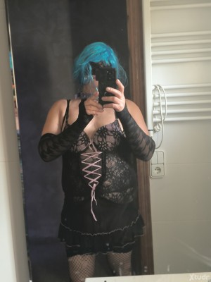 Xtudr - cdsumisamarta: I can provide the translation as per your request. 
Bitch of 50 seeks dominant master or mature dominant top. 170/84 ...