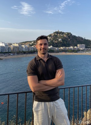 Xtudr - pavlalv: With a career and international projection, I'm looking for open and restless minds that predispose themselves. Always with...