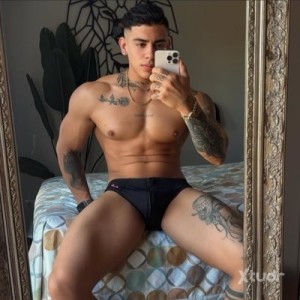 Xtudr - Sumisa2000: Busco alguien dominante, con quien haya química, r y ganas de pasarlo bien sin prejuicio básicamente que me trates como ...