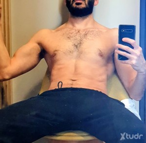 Xtudr - Sam_Sub: I am sub looking for Dom or Master.
Para someterme a mi Amo, es esencial ver su rostro.
No pago ni cobro. ¡No me interesa e...