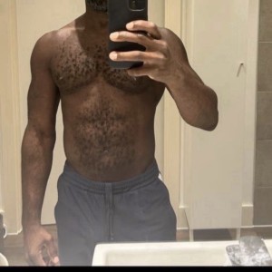 Xtudr - ldnblkmusc: Laid back man here looking for fun 🍆😈