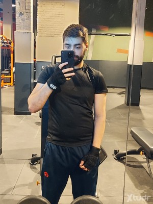 Xtudr - NovatoPasivo: Straight curious who wants to try bdsm, I only want to be bottom. 
I love feminization, humiliation...
I'm shy since i...