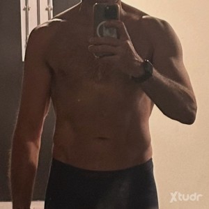 Xtudr - mascdepor: Discreet masculine athlete