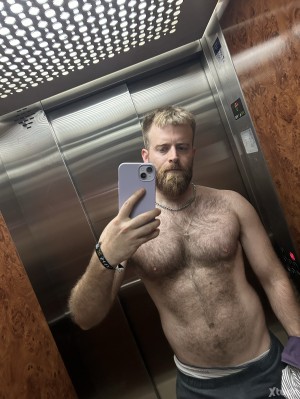 Xtudr - Sumconocer: I would like to meet a dominant male and if something stable arises, no problem. I think in dom sub relationships, there...