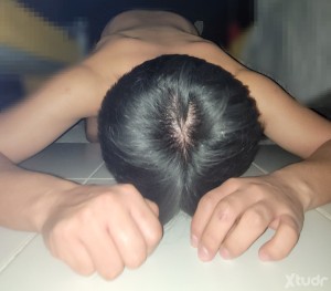 Xtudr - LookingForADom: Busco rendirme ante un amo para volverme su sumiso