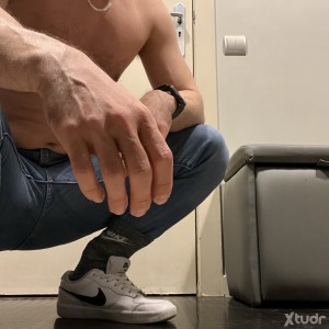 Xtudr - undertrainer: Papi/amo versátil dom/sub.
Busco sumiso y obediente, follable, usable, abusable.
Sin desodorante, sin perfume. Sudor, ...