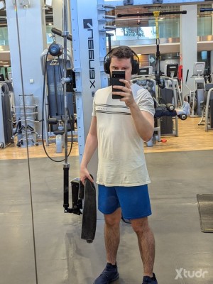 Xtudr - Victor-paracuellos: Twitter: @strongmonk2007
Amo masculino y fuera del ambiente.
me van los magreos, el cbt, el control del placer y...