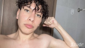 Xtudr - Noah_: Hola, soy Noah, 18 años reales 😉
Gracias por visitar mi perfil.
Soy un chico delgado, nalgón, de 1.70, muy limpio, higiénico ...