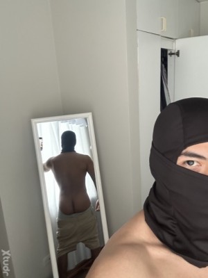 Xtudr - mauricio96: I'm a nice guy to be around, I like to experiment with roles and being submissive is something that's growing inside me....