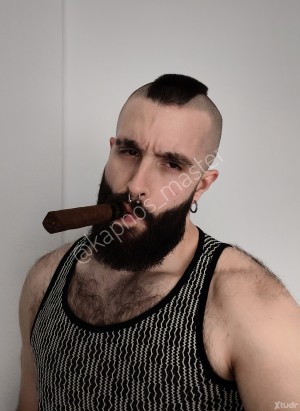 Xtudr - Kapnos.Cigars: Cigar smoker. Cigar admirer. Cashmaster.