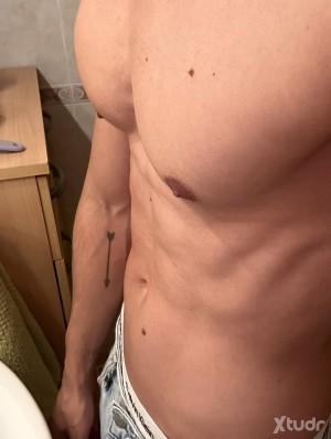 Xtudr - Sumisototall: Sumiso de verdad busca dominante y posesivo de verdad. No chaperos, no gente que busca dinero. Esta web cada vez parec...