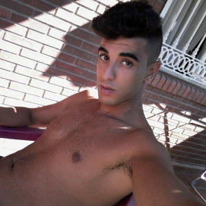 Xtudr - MarocBoy24: Castrated submissive man