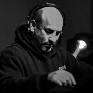 Xtudr - DJ_POLLON21CM: 165 cm, 75 kg, shaved to 0, greenish blue eyes, very active, 21 cm, perverted, I LIKE TO EAT ASS WITHOUT ANY HAIR