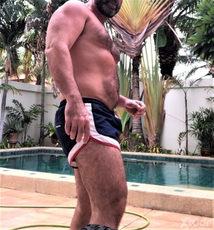 Xtudr - AMOGALLEGO: MACHO VELLO, BARBA. MUSCUL_OSO.
muestra foto 