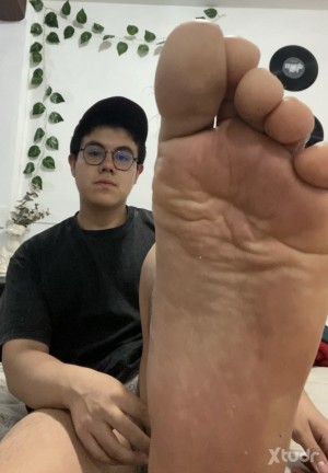 Xtudr - doberbooy: Open the wallet and serve, slut, for submissive faggots who know how to idolize, adore and serve.