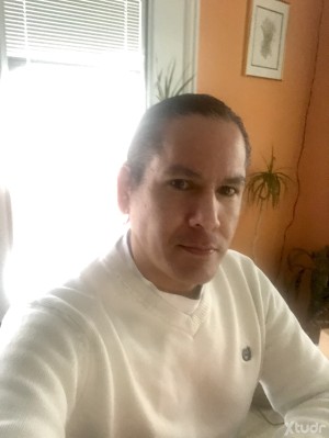 Xtudr - BBpartyguy: I'm looking for a Party and Play Sir, Master, or God.