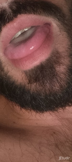 Xtudr - joshua6969: Hetero descubriendo su bisexualidad, ya he probado por fin un rabo y tengo ganas de que me entrenen y me follen bien dur...