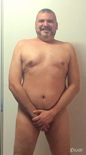 Xtudr - GordoCerdo: Masculino, 50 años, aspecto hetero.
Buscando tíos que me dejen usarles, y de vez en cuando alguno que me use a mí. Tambi...