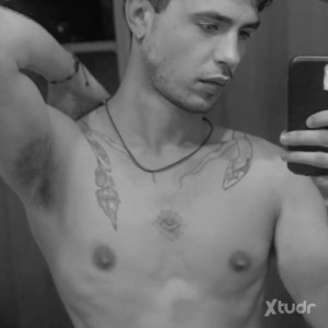 Xtudr - ChavalVkXL: Buscando sumisas que me traten como su Dios