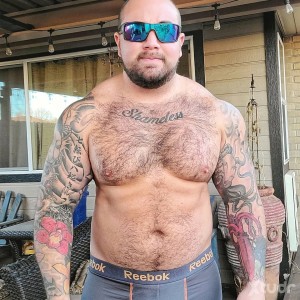 Xtudr - Andrew2: I'm  a gay top 