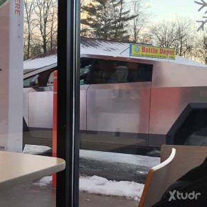 Xtudr - Jacobisyourmaster: I will humiliate you so bad your be on your hands and knees begging for me not to