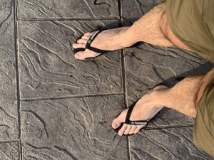 Xtudr - Amozapasbcn: Amo zapero busca esclavos a los que humillar bajo mis pies, usarlos de felpudo, alfombra, trampling, limpies mis zapas,...