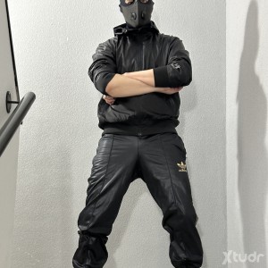 Xtudr - feet_dom: Feet master, feet size 47.5