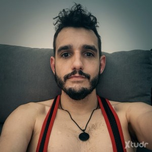 Xtudr - cerdeomad: Pasivo 10000% sumiso, complaciente, muy puta y muy muy cerdo.🐽 Me flipan los lapos, especialmente en la boca;  meos donde...