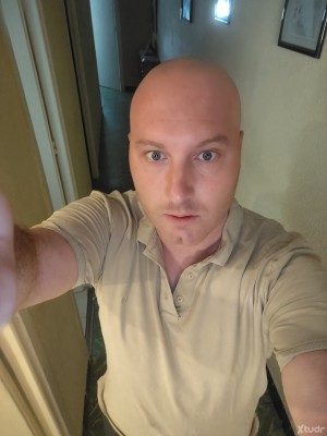 Xtudr - hagamesuesclavo: Submissive man looking for Dominant man to serve. 24/7 total power exchange.