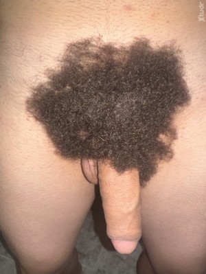 Xtudr - sumisomalaga22: Joven busca macho muy dominante para tratar a su antojo con límites. Follame todo lo que quieras soy muy muy tragón ...