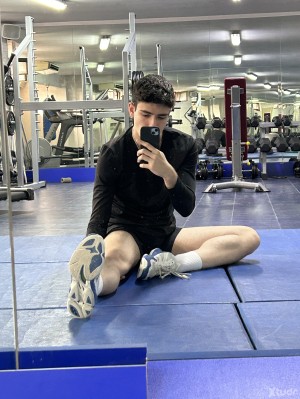 Xtudr - escupe: Me encanta que me humillen, y que sean dominantes conmigo