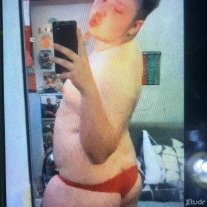 Xtudr - leah: If you want some of this cake come get it baby xx