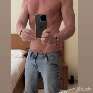 Xtudr - AZZZOT: FIRST; I ONLY LOOK FOR SLIM OR GYM YOUNG GUYS, WITHOUT HAIR.
I'M A MASCULINE, DOMINANT, ATTRACTIVE MALE LOOKING FOR A SUBMIS...