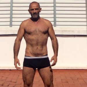 Xtudr - xoto-toxo: Dominant man spank looking for obedient slaves, who serve me and give me everything, in exchange dominant male who wants ...