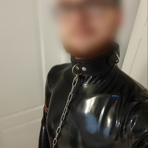Xtudr - Flomega001: I am German, living in Malaga. I speak German and Ingels, and learning Spanish I am looking for people to meet. Mainly t...