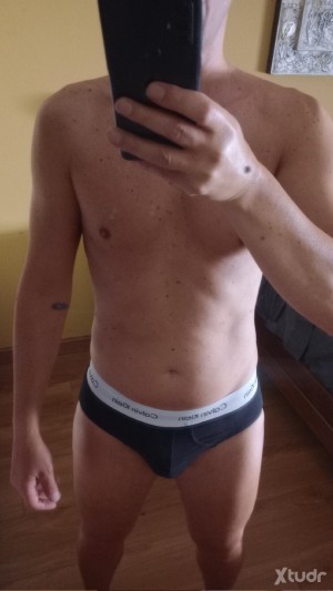 Xtudr - FOLLABOCAS: Me gusta follar y mear bocas gargantas viendo porno y  acabar empapado lleno de babas no me molan besos ni morreos