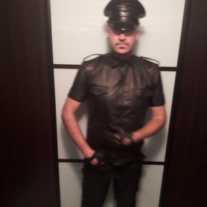 Xtudr - Heh80: I like leather, latex, boots.....