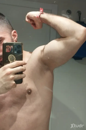 Xtudr - Spankhogtie: I'm looking to be attended to mainly with spanking sessions and immobilization. I don't necessarily seek sex.